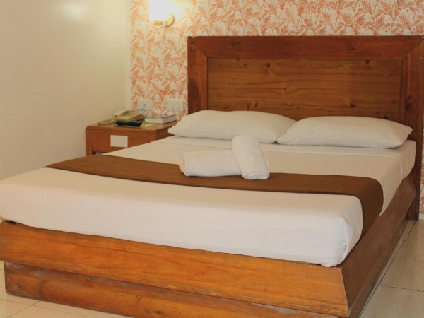 Rosas Garden Hotel image 9